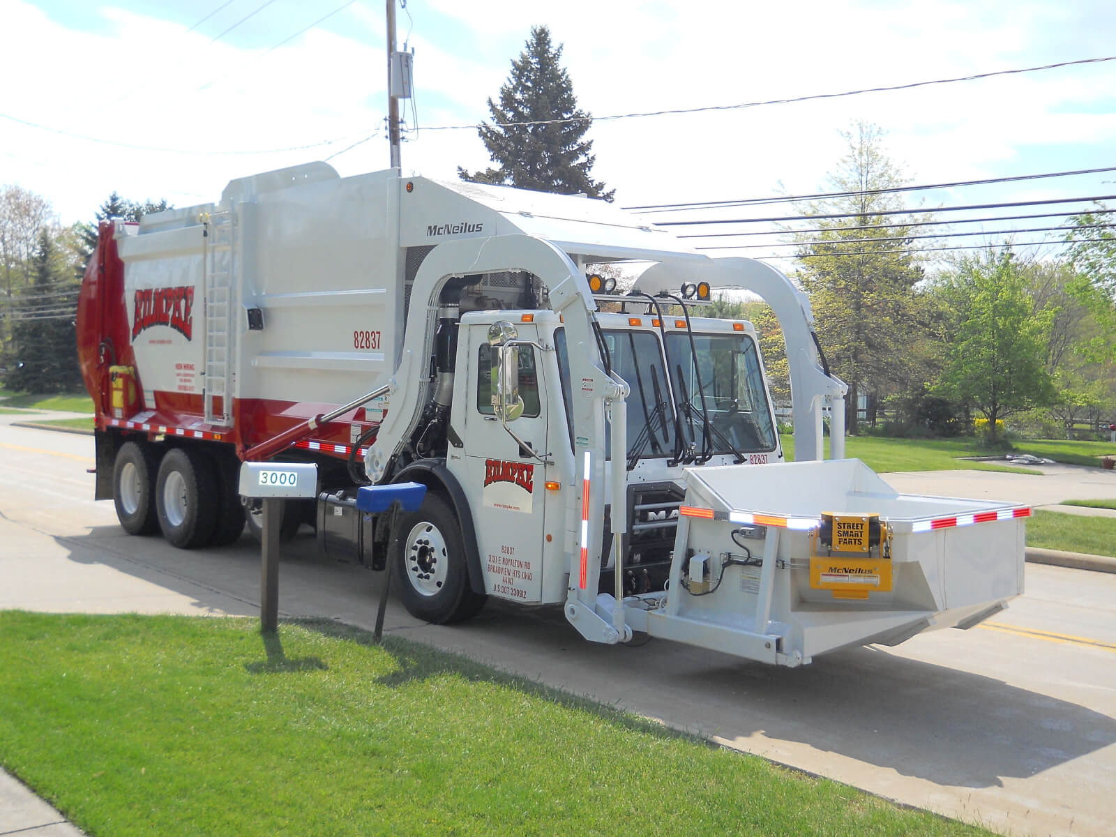 Rumpke Residential Front Load Garbage Truck