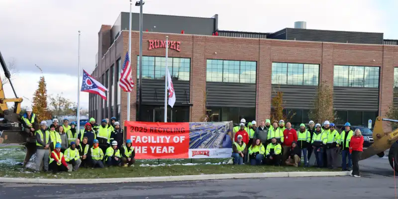Rumpke Recycling Team Award At Columbus Ohio Recycling Center